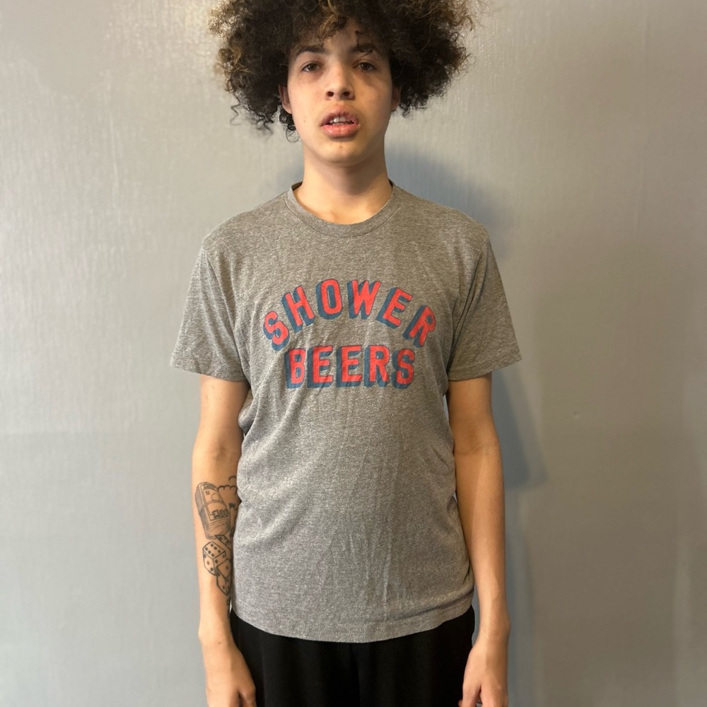 Gray Shower Beers Men's Short Sleeve Tee